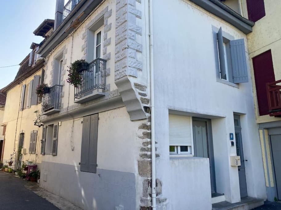 Appartement Le Nid Du Saleys - 70 M2 Centre Ville De Salies-de-Béarn Buitenkant foto